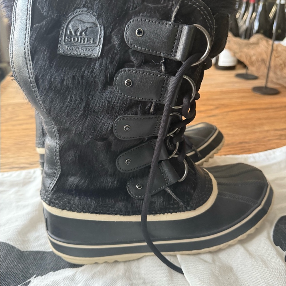 Sorel Joan of Arctic Reserve - 8